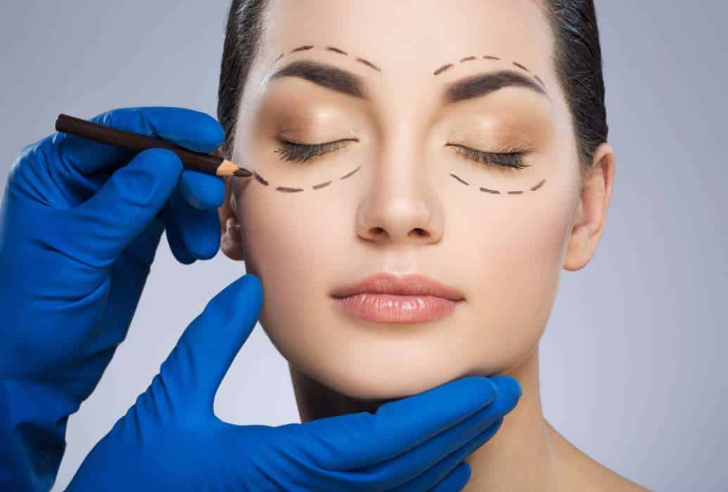 Cirugía estética facial – Lifting, rinoplastia, …